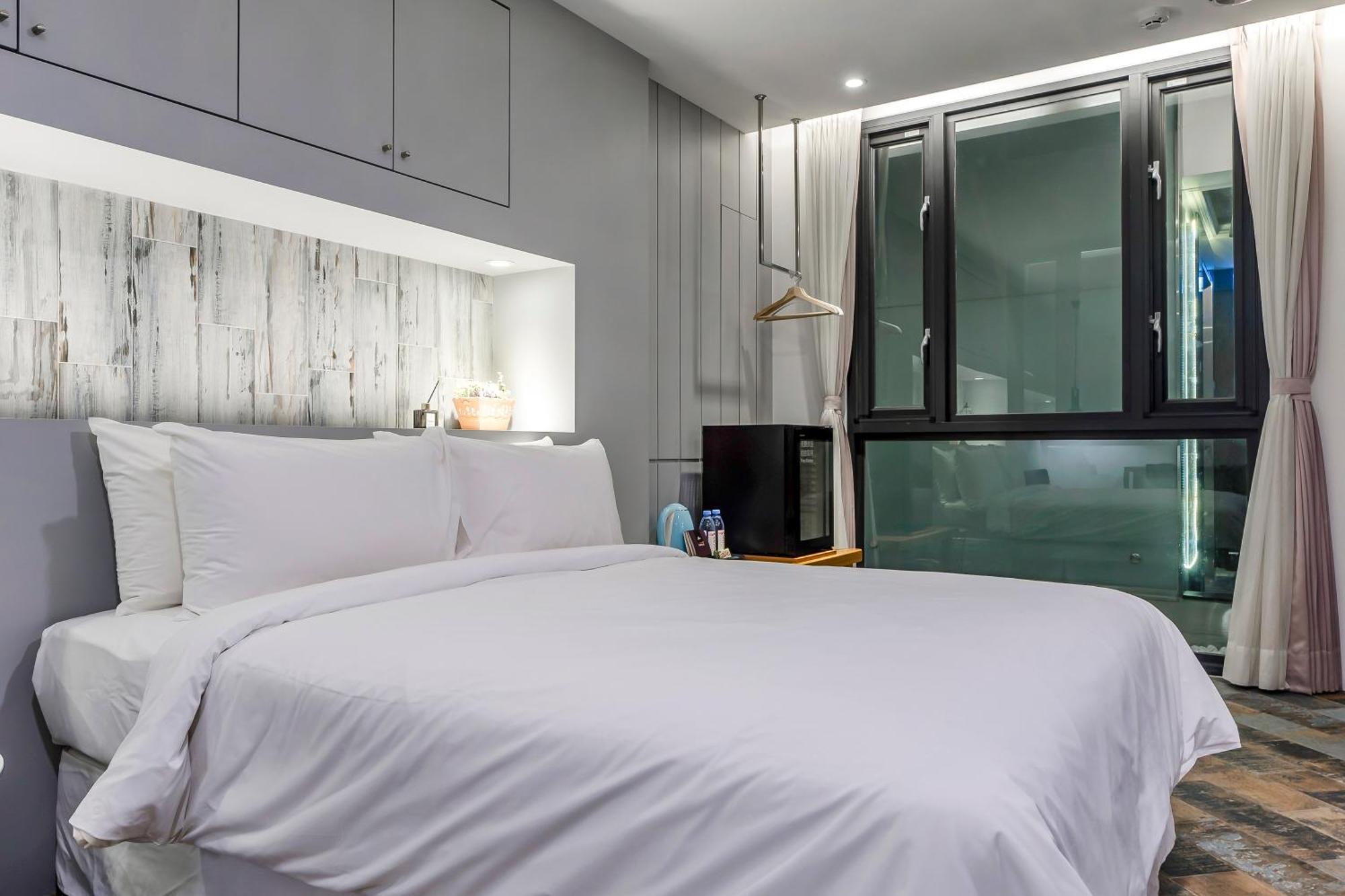 Han Yan Design Hotel Yuchi Extérieur photo